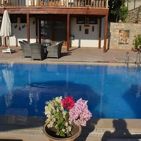 Yilmaz Villa Ula